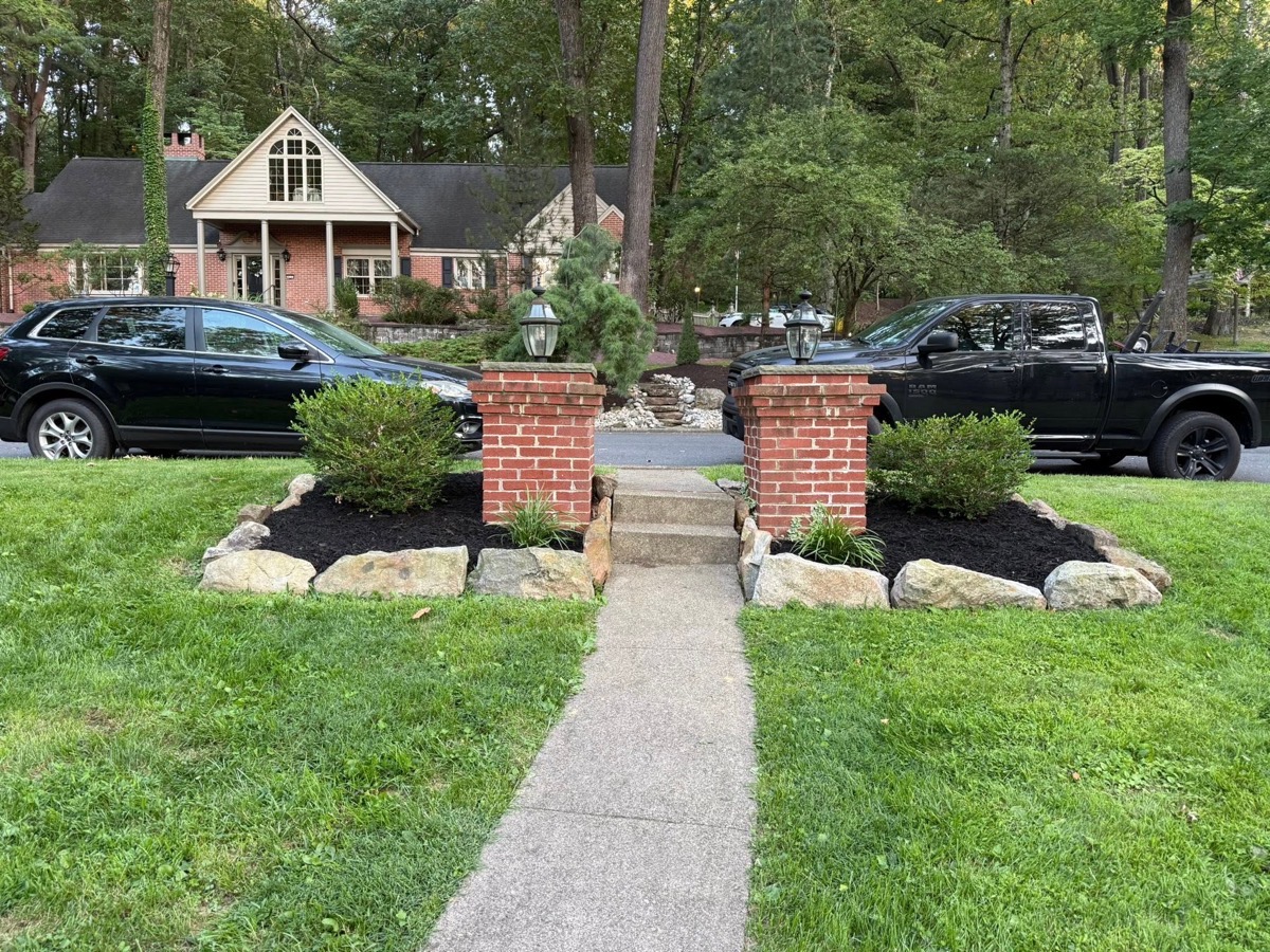 Front entrance landscape bed